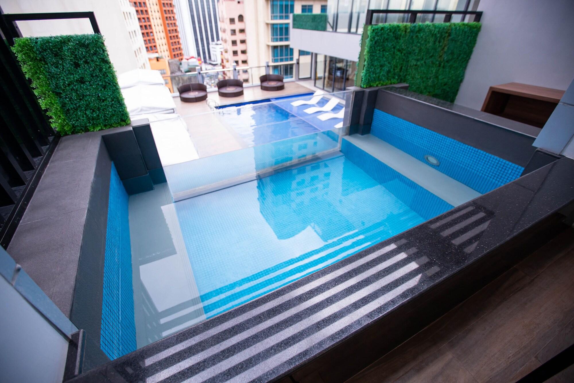 Coro Hotel Makati City Exteriör bild